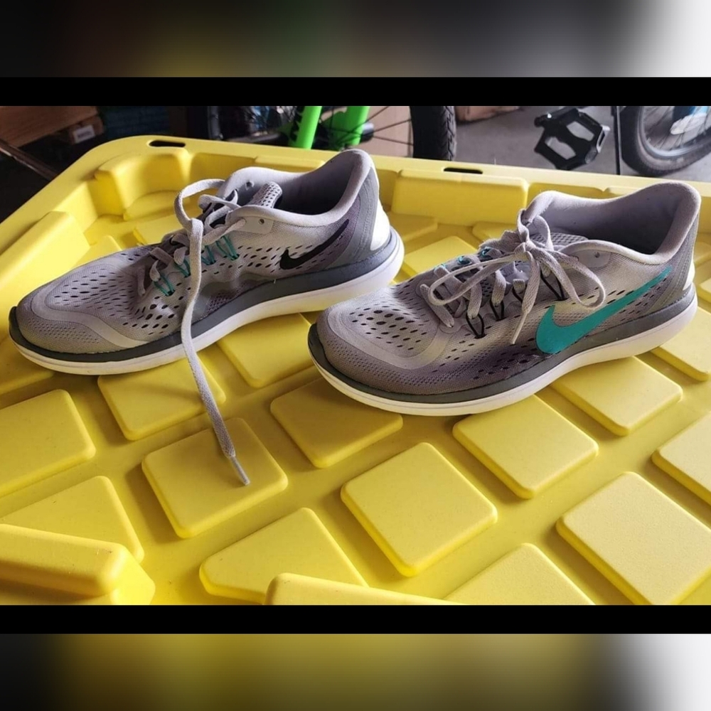 Nike flex size 9.5 womens